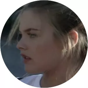 mimi bay - Musical artist