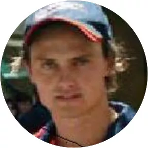 Mimi Saric - Footballer