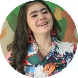 Mimie Fhara - Musical artist