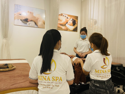 Mina Beauty photograph