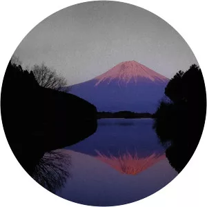 Mineko Orisaku - Photographer