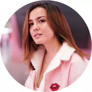 Ming Bridges - Singer