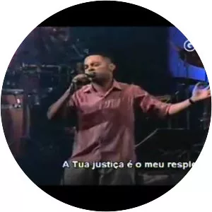 Ministério de Adoração da Igreja . . .