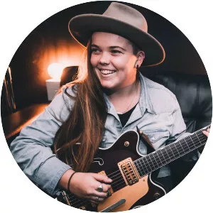 Minnie Marks - Musical artist