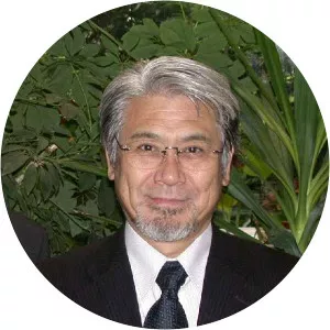 Minoru Isobe - Chemist