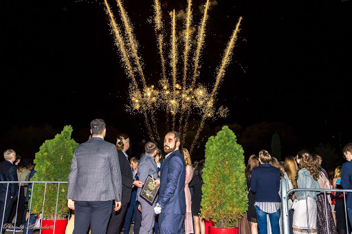 Mir Detstva - Organizatsiya Vypusknykh