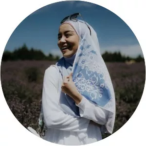 Mira Filzah - Actress