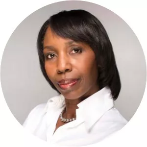 Mira Lowe - Journalist