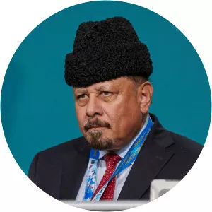 Mirza Maghfoor Ahmad - Mirza Masroor Ahmad's brother