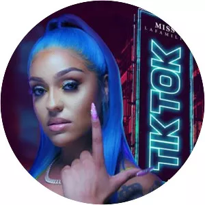 Miss Lafamilia - Musical artist