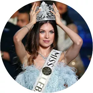 Miss Lebanon photograph