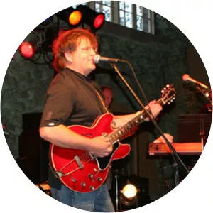 Mitch Viegut - Musician