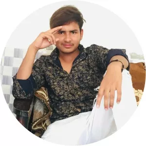 Mitta Bahu Aala - Singer