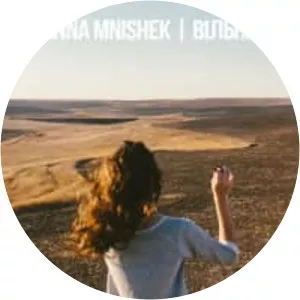 MNISHEK - Musical group