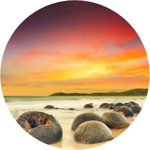 Moeraki Boulders - Beach in Hampden, New Zealand