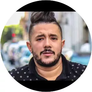 Mohamed Benchenet - Singer