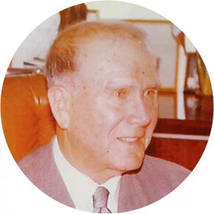 Moisés Woll Dávila