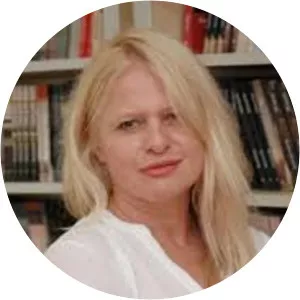 Mojca Kumerdej - Slovene writer