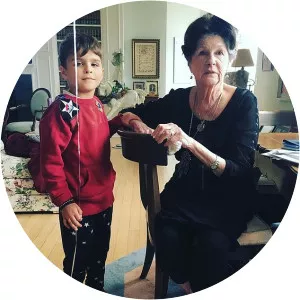 Molly Ann Beitner - Judge ‧ Selma Blair's mother