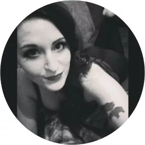 Molly Cera photograph