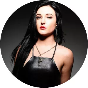 Molly Cherryholmes - Musical artist