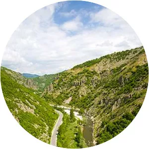 Momina Klisura - Mesta