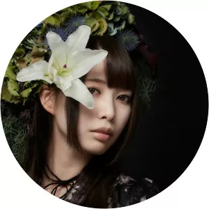 Momo Hashidume - Singer-songwriter