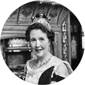 Mona Fitzalan- Howard, 11th Baroness Beaumont - 