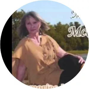 Mona McCall - Singer