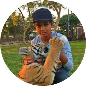 Money Kicks - YouTuber