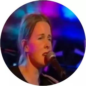 Monica Queen - Singer