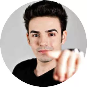 Monoir - Romanian singer-songwriter