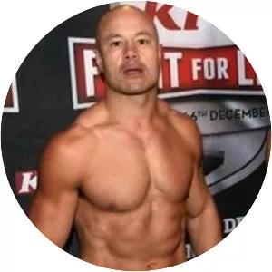Monty Betham - Professional boxer