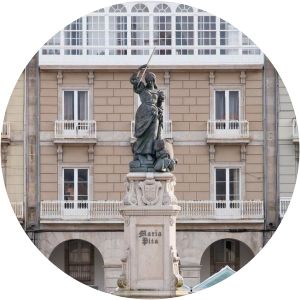 Monument to Maria Pita