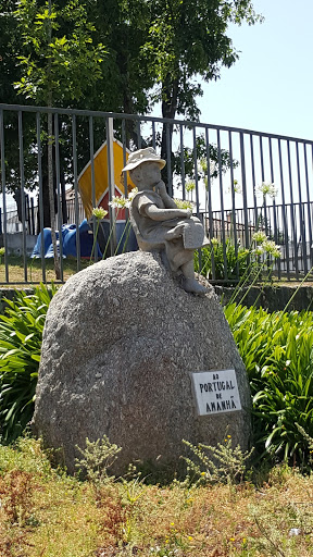 Monument to Portugal of Tomorrow - Historical landmark in Trofa, Portugal