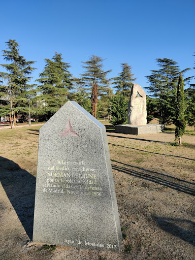 Monumento a las brigadas internacionales - Historical landmark in Mostoles, Spain