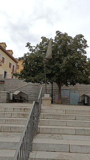 Monumento a los cofrades - Historical landmark in San Lorenzo de El Escorial, Spain