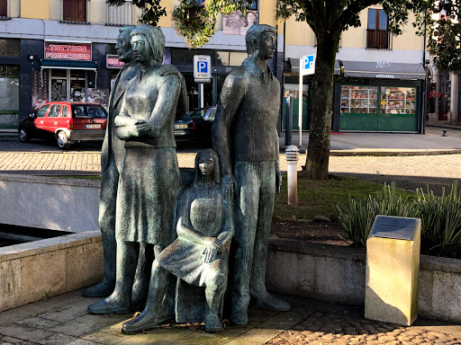 Monumento Homenaje al Emigrante - Historical landmark in Moncao, Portugal