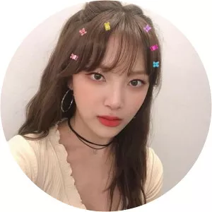 Moon Sua - Singer ‧ Moon Bin's sister
