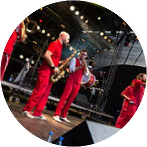 Moop Mama - Musical group