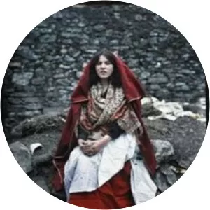 Mór Ní Tuathail - Queen