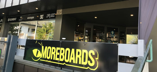 Moreboards St. Johann - Clothing store in St Johann im Pongau, Austria