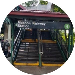 Mosholu Parkway station