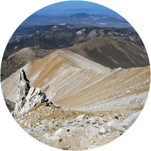 Mount Dubois - Mountain in California