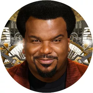 Mr. Robinson - 2015 ‧ Comedy ‧ 1 season