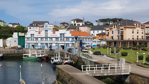 Muelle de Puerto de Vega - Open air museum in Puerto de Vega, Spain