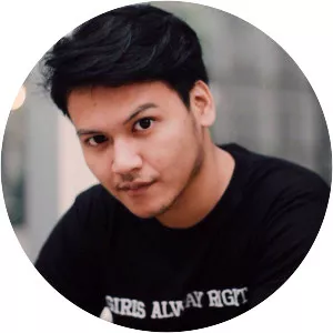 Muhammad Ilham Fauzi - Singer