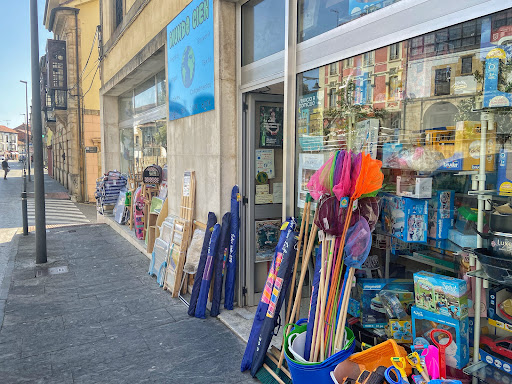 Mundo Cien - Dollar store in Colunga, Spain