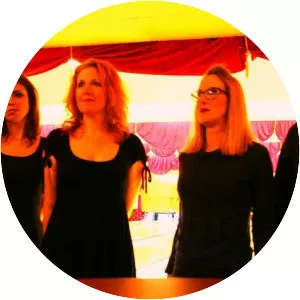 Murder for Girls - Singer