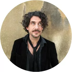 Murray Lachlan Young